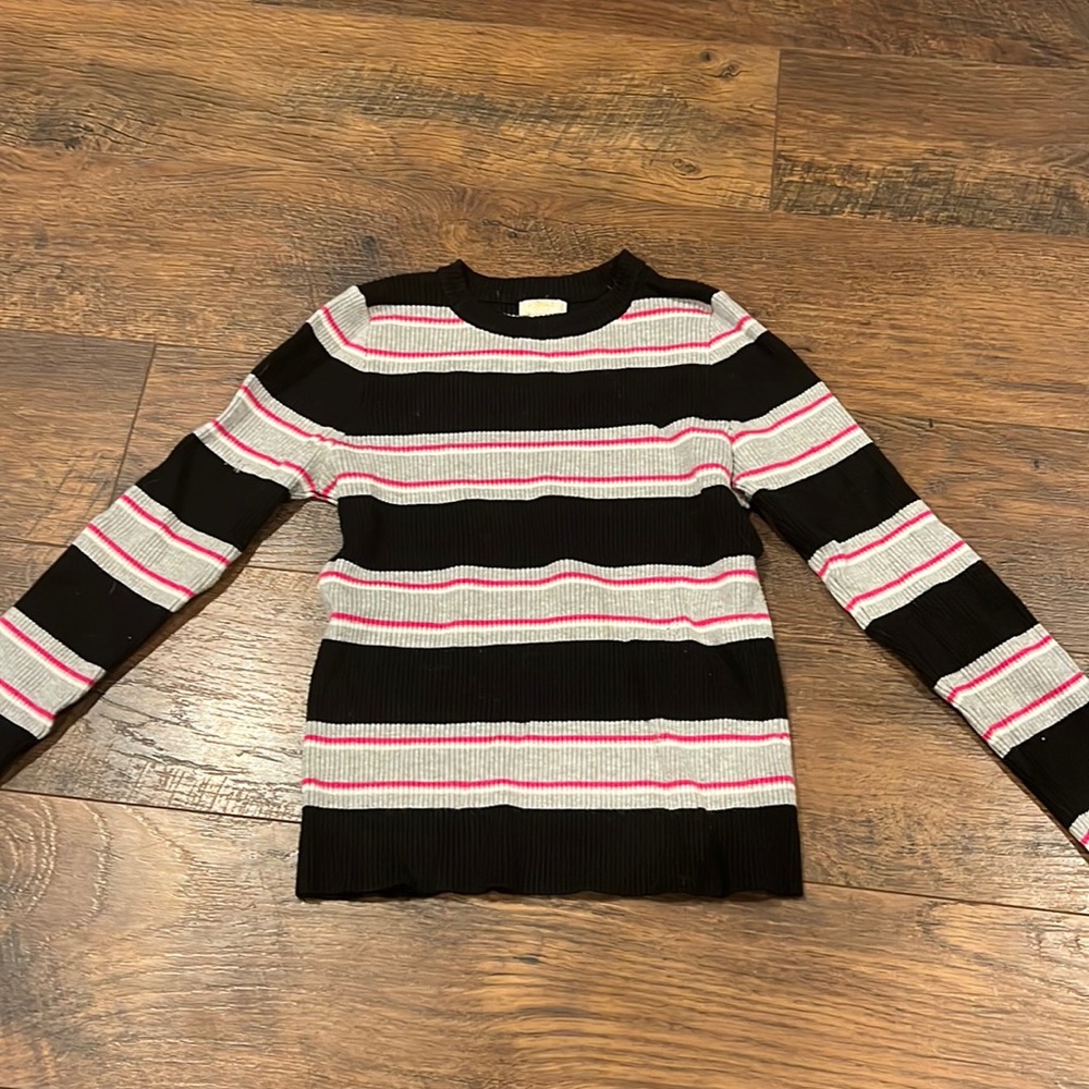 Striped black gray and pink long sleeve crop top